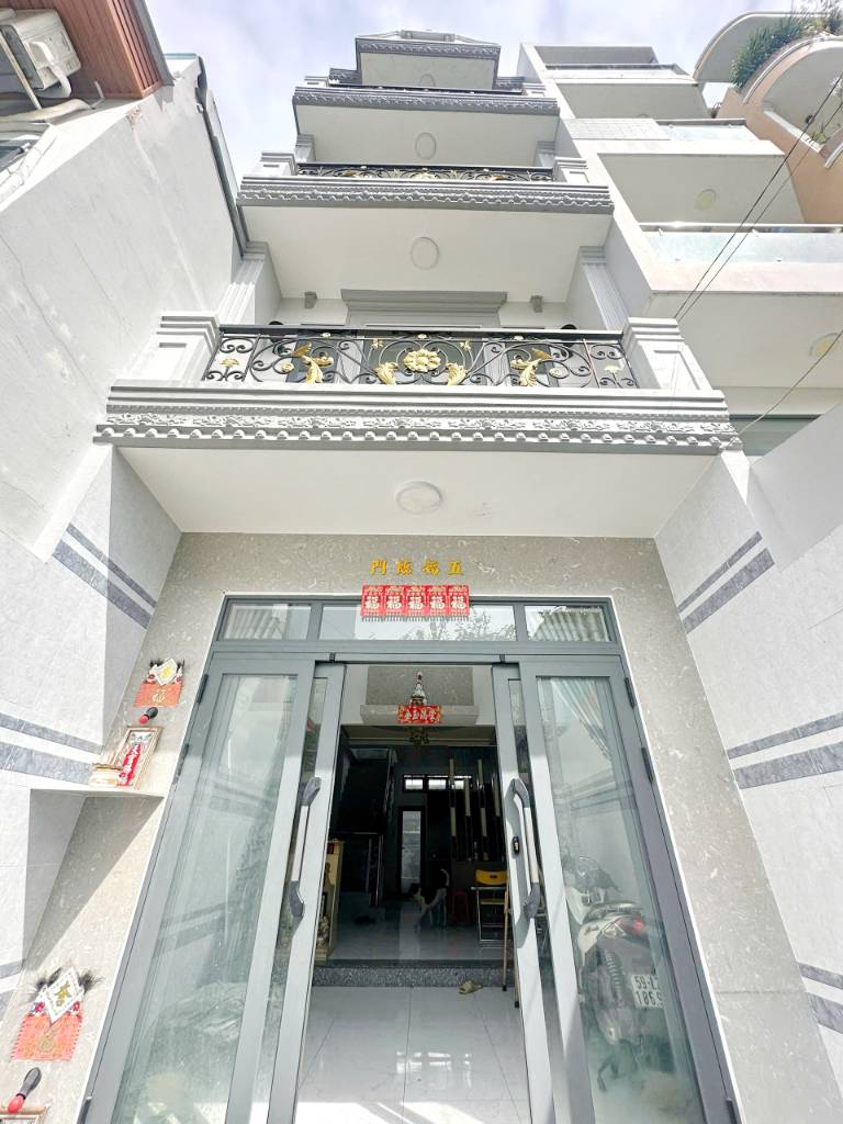 Bán nhà 3 lầu hẻm 4m đường Bùi Minh Trực P.5 Quận 8